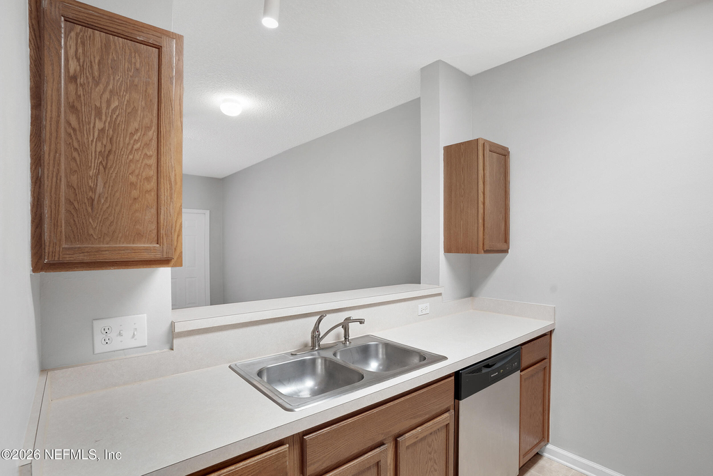 624 Southbranch Drive - Photo 6