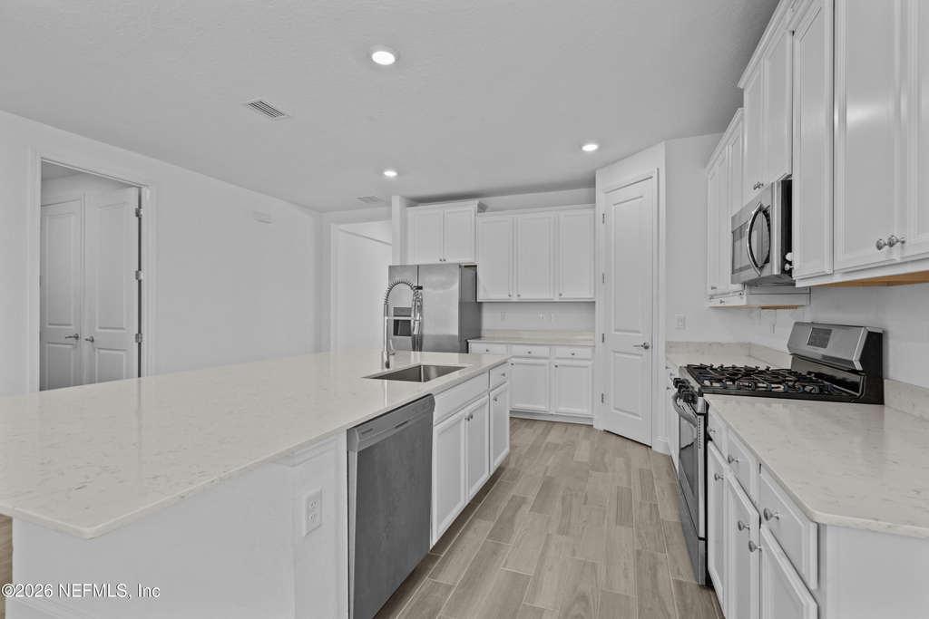 260 Oaklawn Court - Photo 6