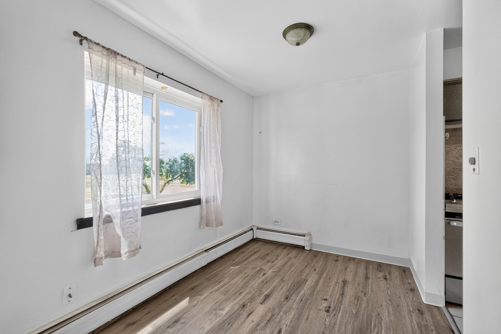 827 W College Boulevard - Photo 3