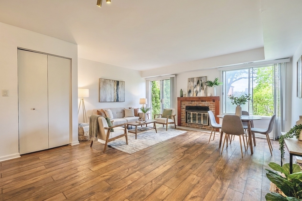 514 E Windgate Court - Photo 1