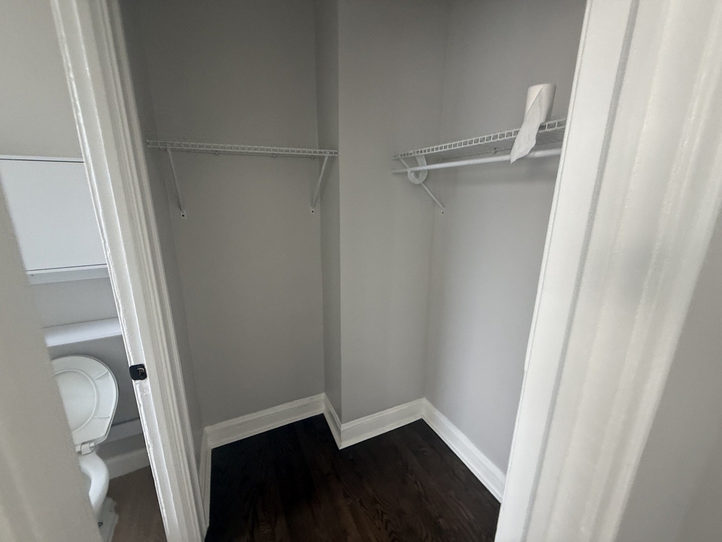 6912 N Ashland Boulevard - Photo 4
