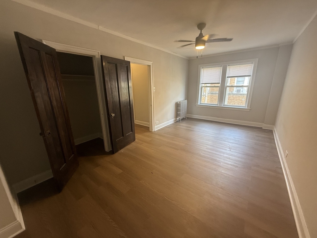 6748 N Ashland Avenue - Photo 10