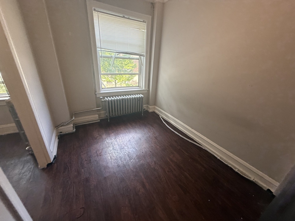 6748 N Ashland Avenue - Photo 5