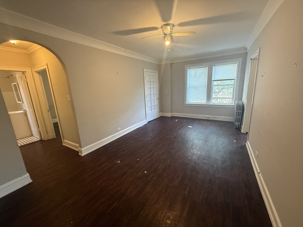 6748 N Ashland Avenue - Photo 4