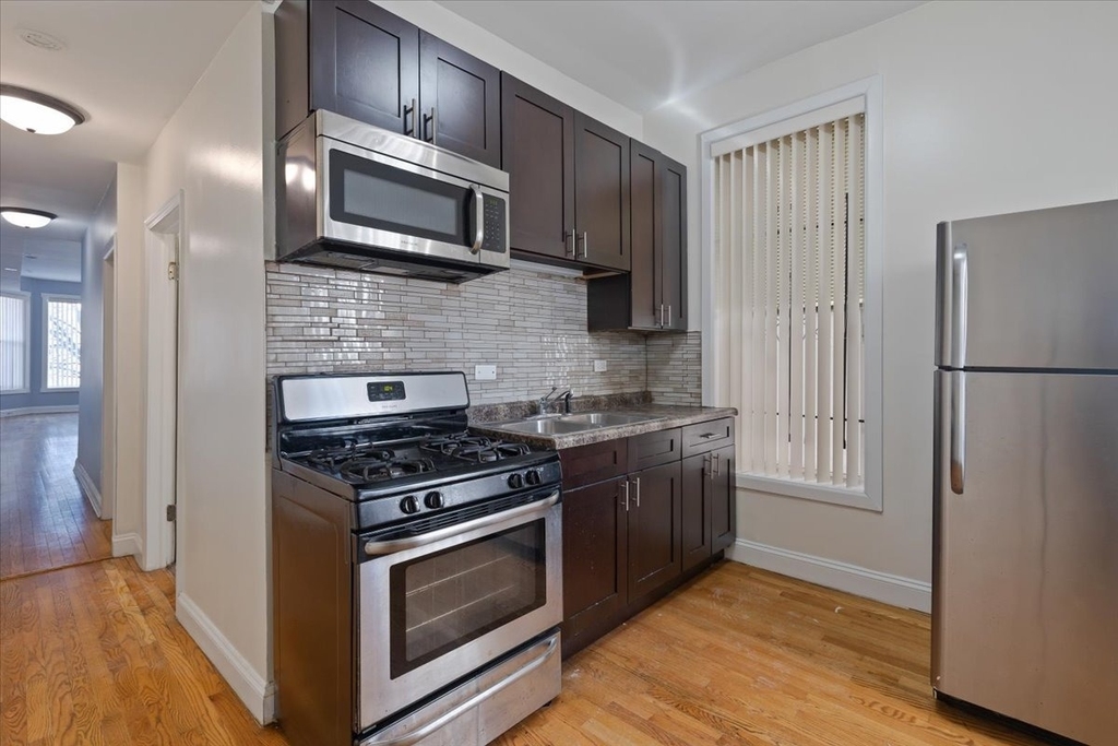 4211 W Gladys Avenue - Photo 8