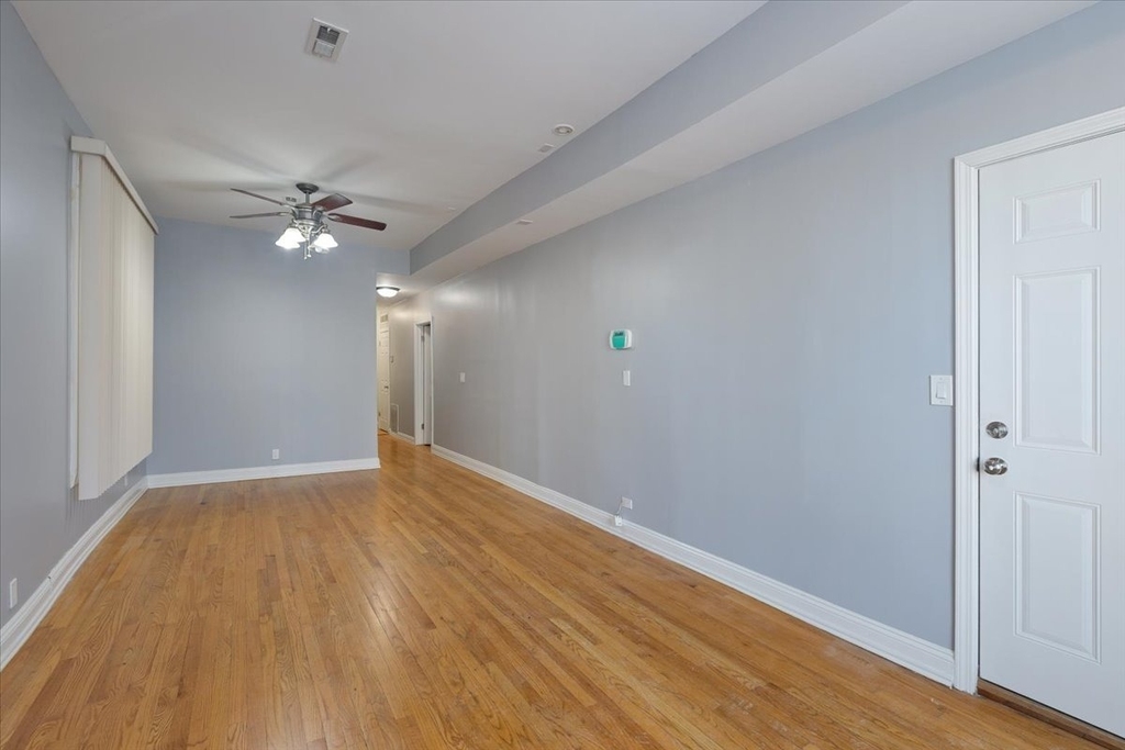 4211 W Gladys Avenue - Photo 3