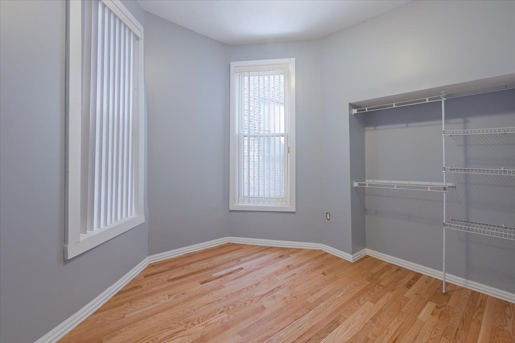 4211 W Gladys Avenue - Photo 6
