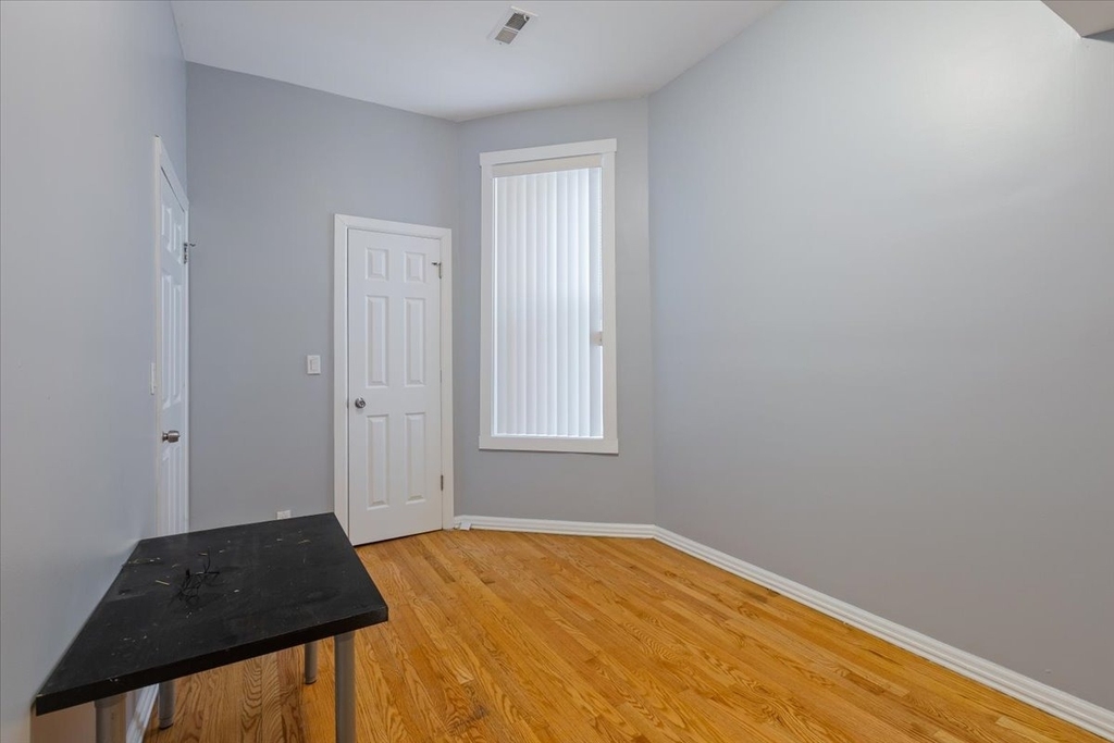 4211 W Gladys Avenue - Photo 5