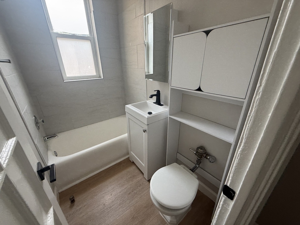 6912 N Ashland Boulevard - Photo 5