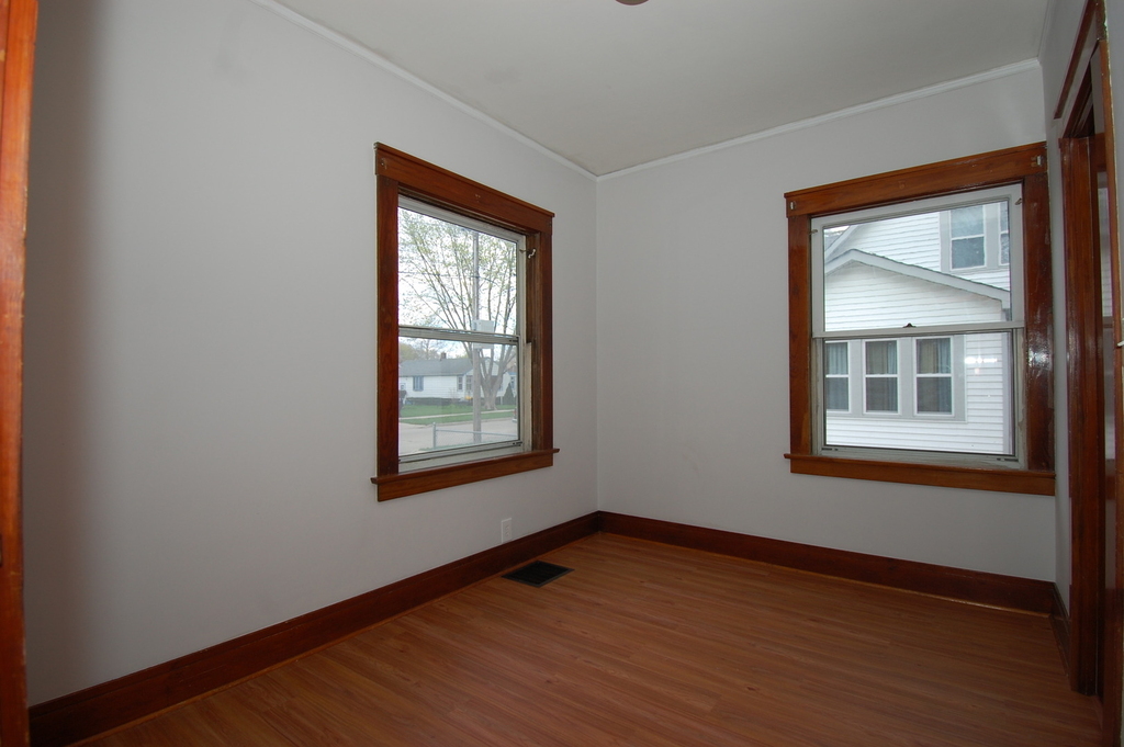 653 Jay Street - Photo 6
