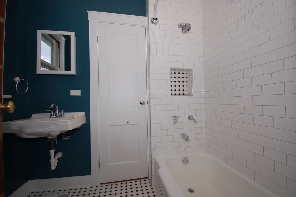 653 Jay Street - Photo 3