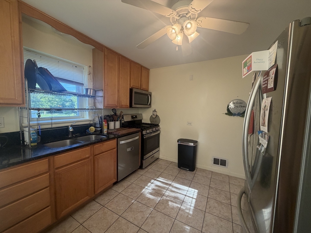 5120 Sherwin Avenue - Photo 3