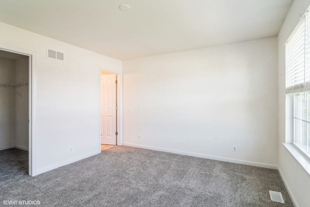69 Melrose Court - Photo 10