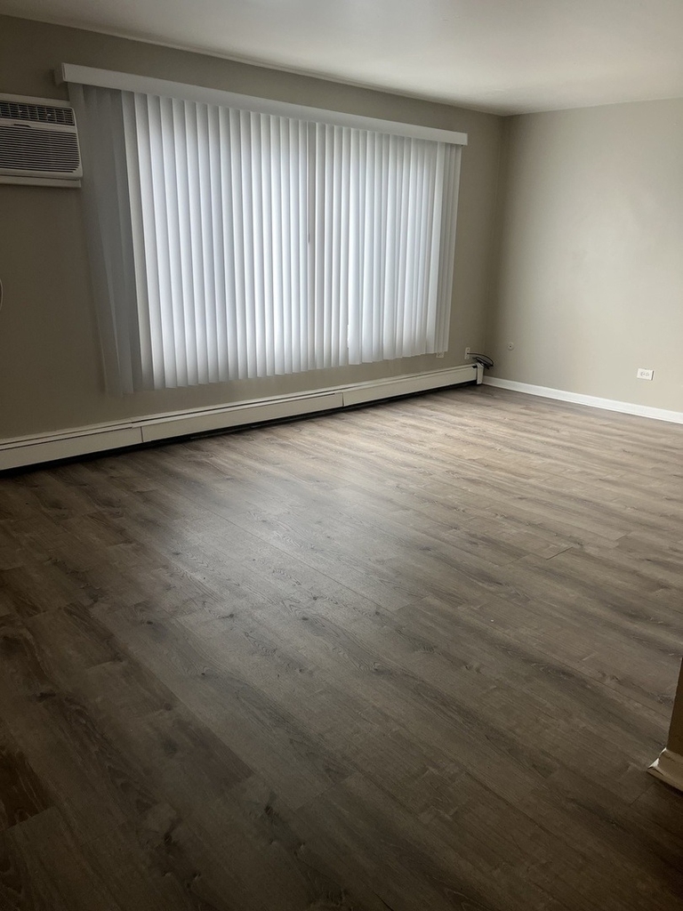 5740 W 108th Street - Photo 3