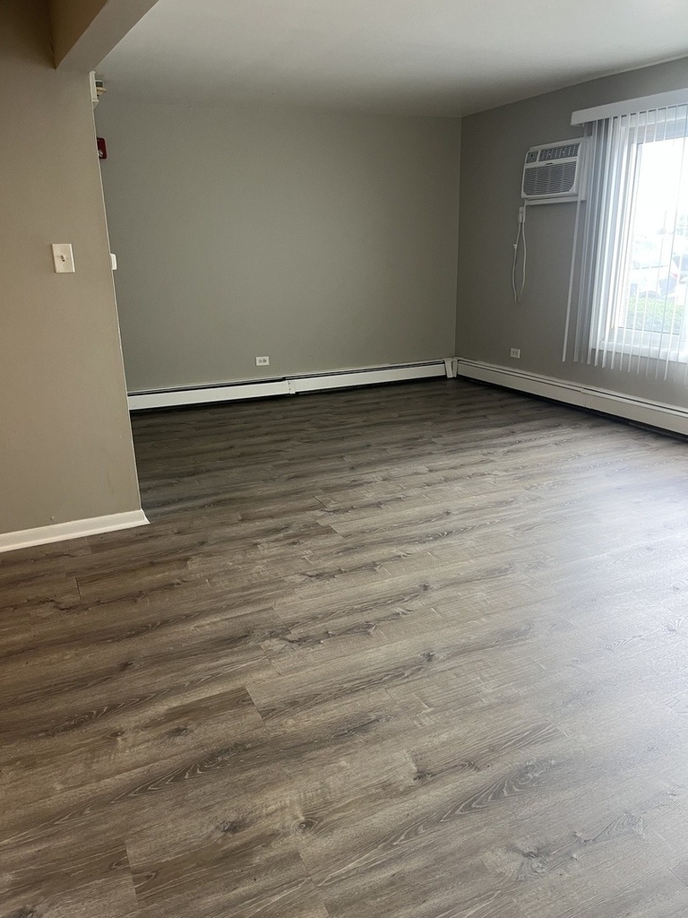 5740 W 108th Street - Photo 2