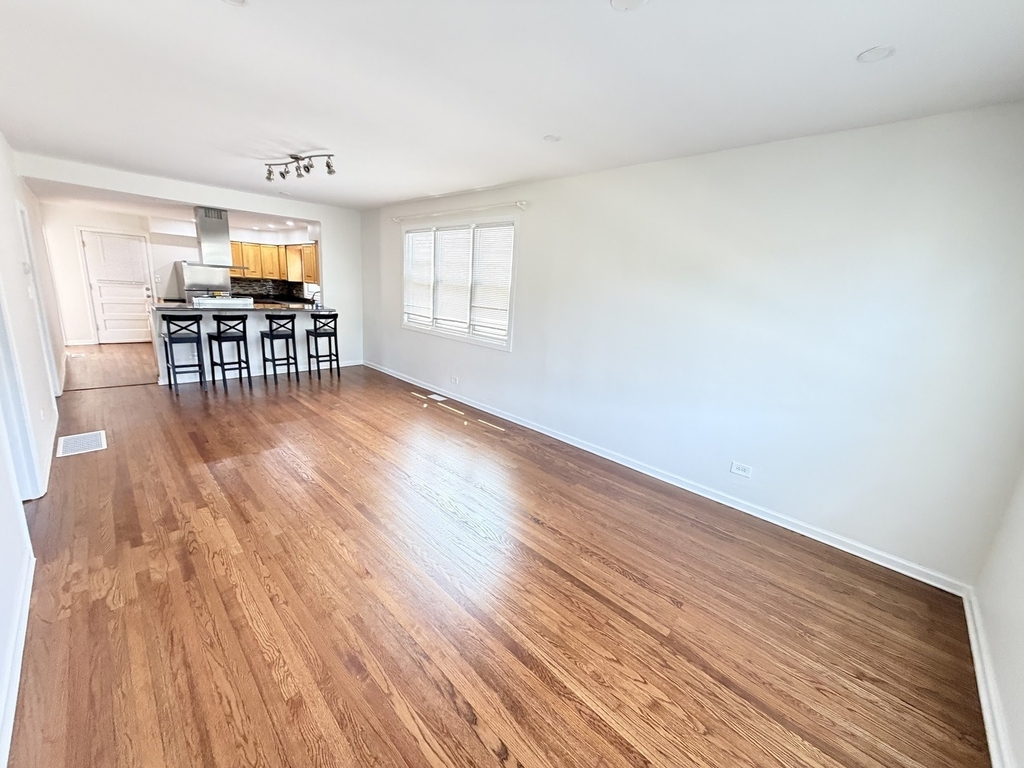 2303 74th Avenue - Photo 4