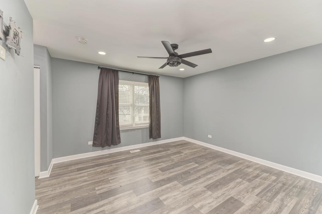 585 Cambridge Way - Photo 14