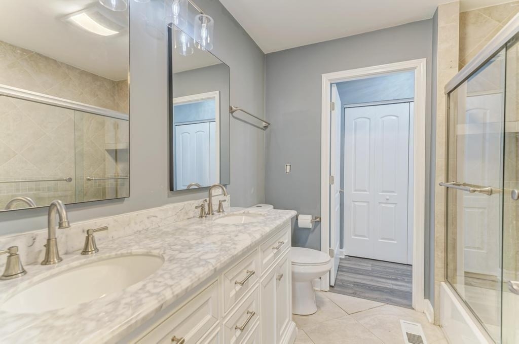 585 Cambridge Way - Photo 18