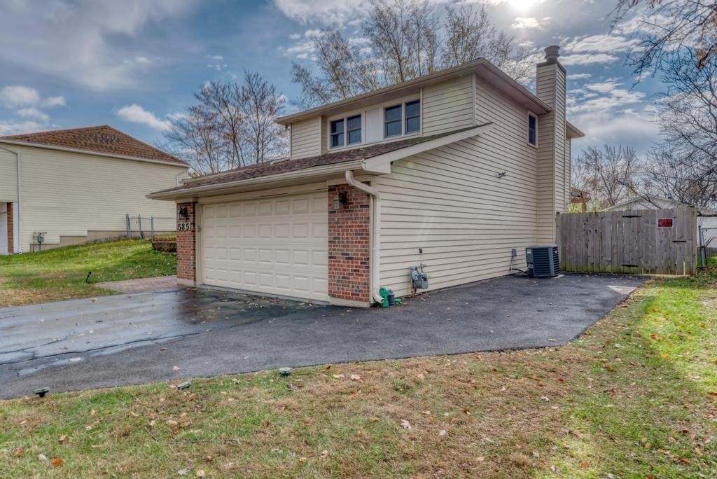 585 Cambridge Way - Photo 30