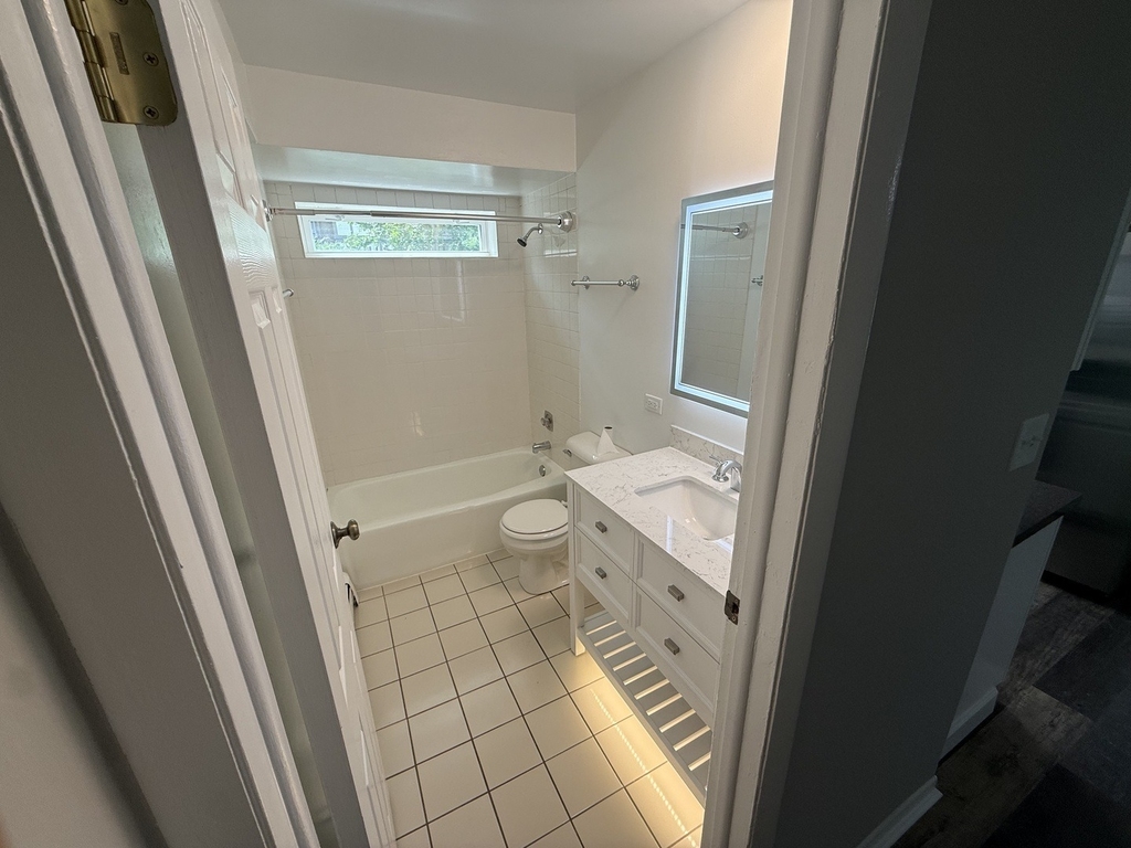 1121 Chalet Drive - Photo 4