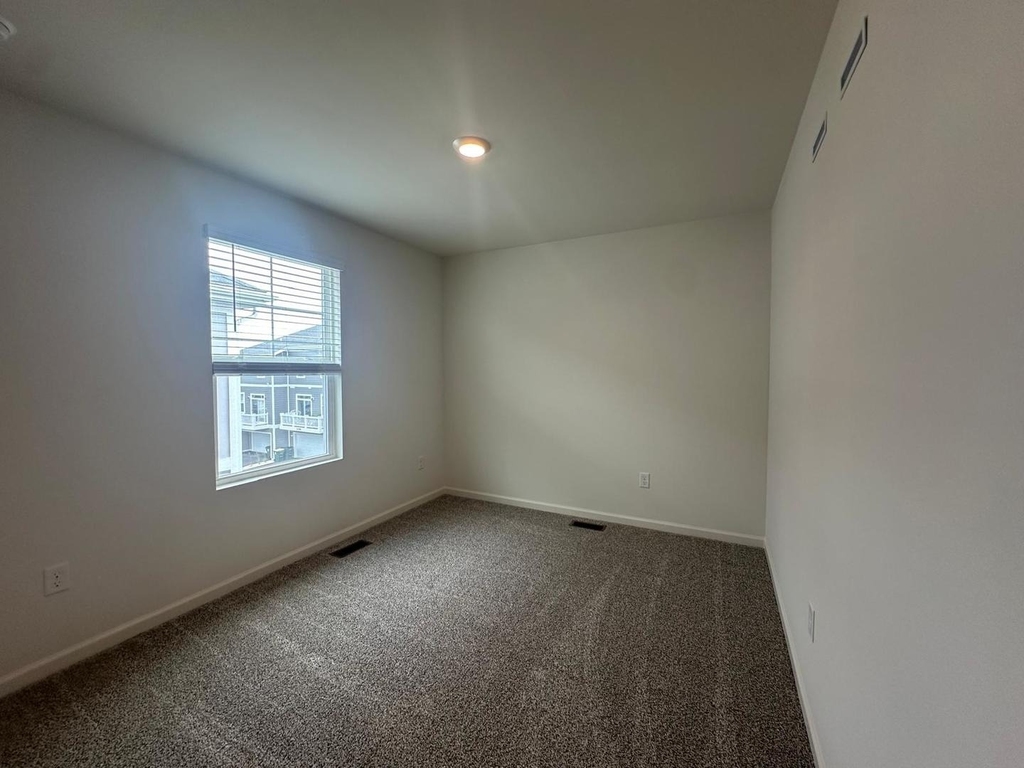 2267 Glacier Street - Photo 20