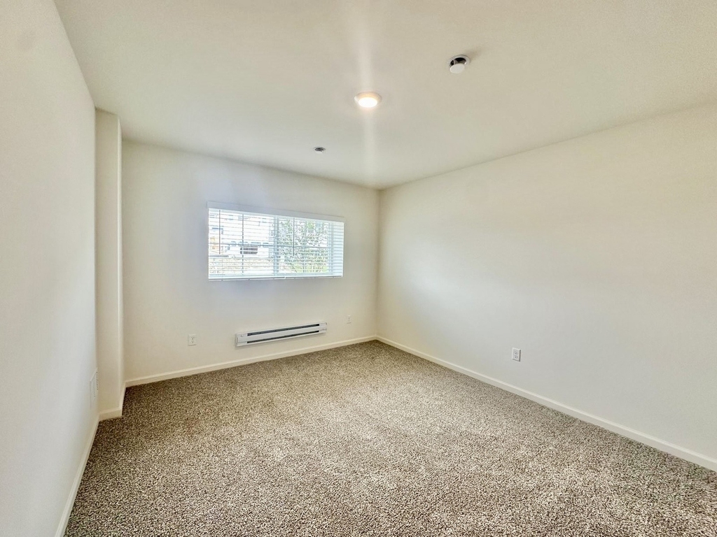 2267 Glacier Street - Photo 2