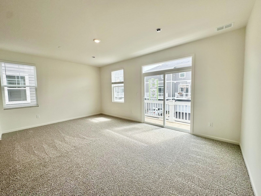 2267 Glacier Street - Photo 12