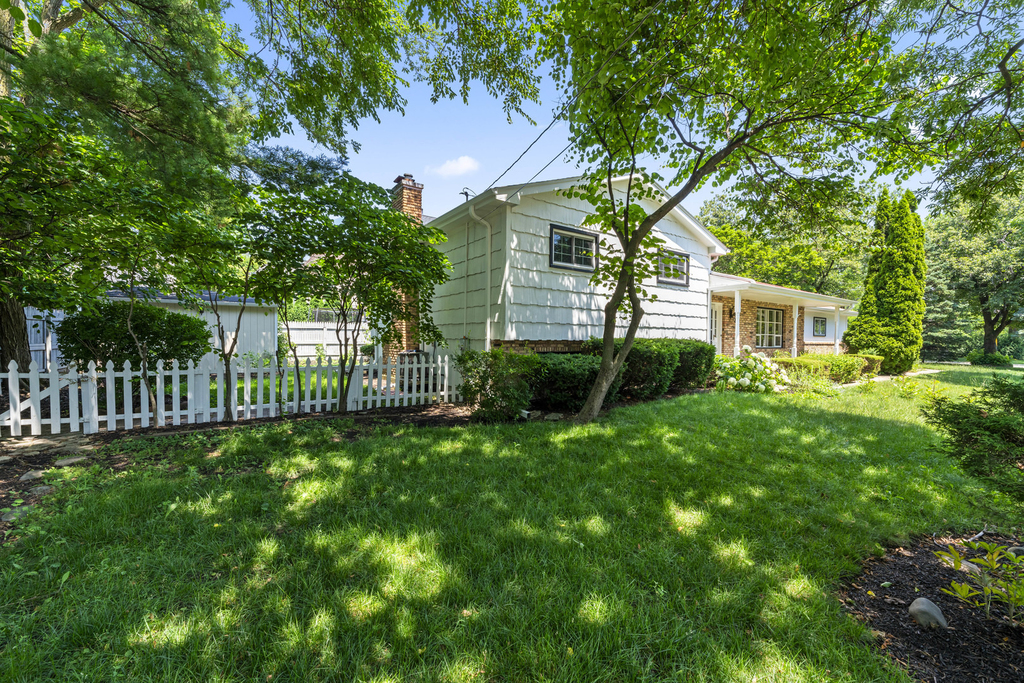 5654 S Washington Street - Photo 2