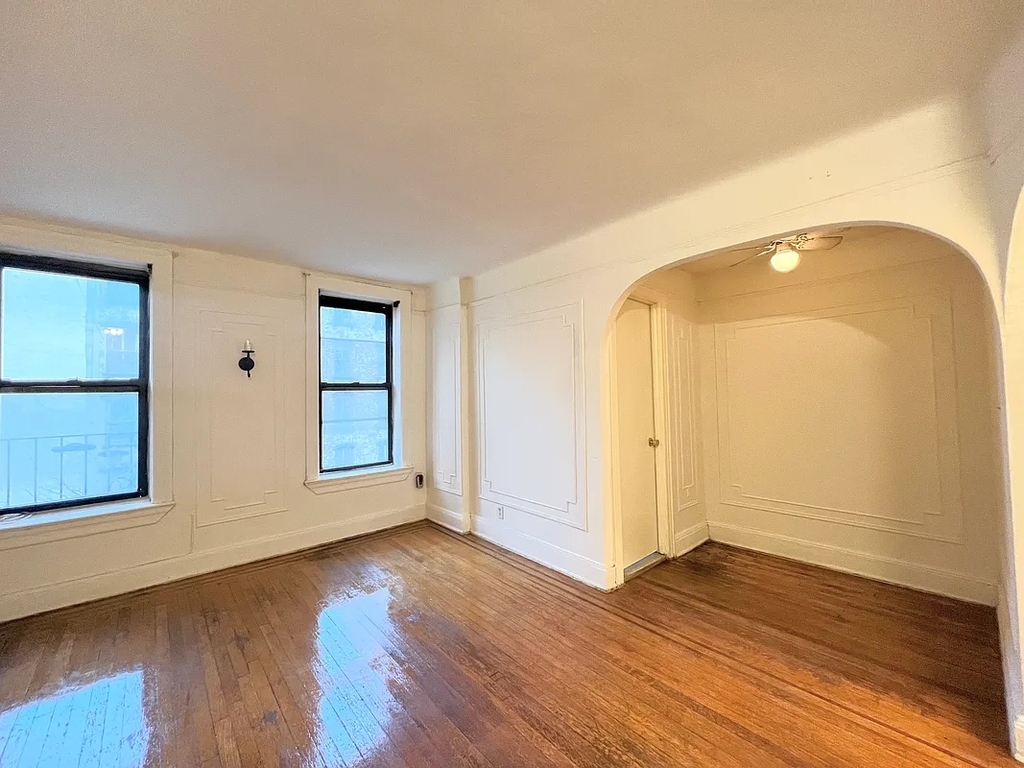 398 East 52nd Street - Photo 0