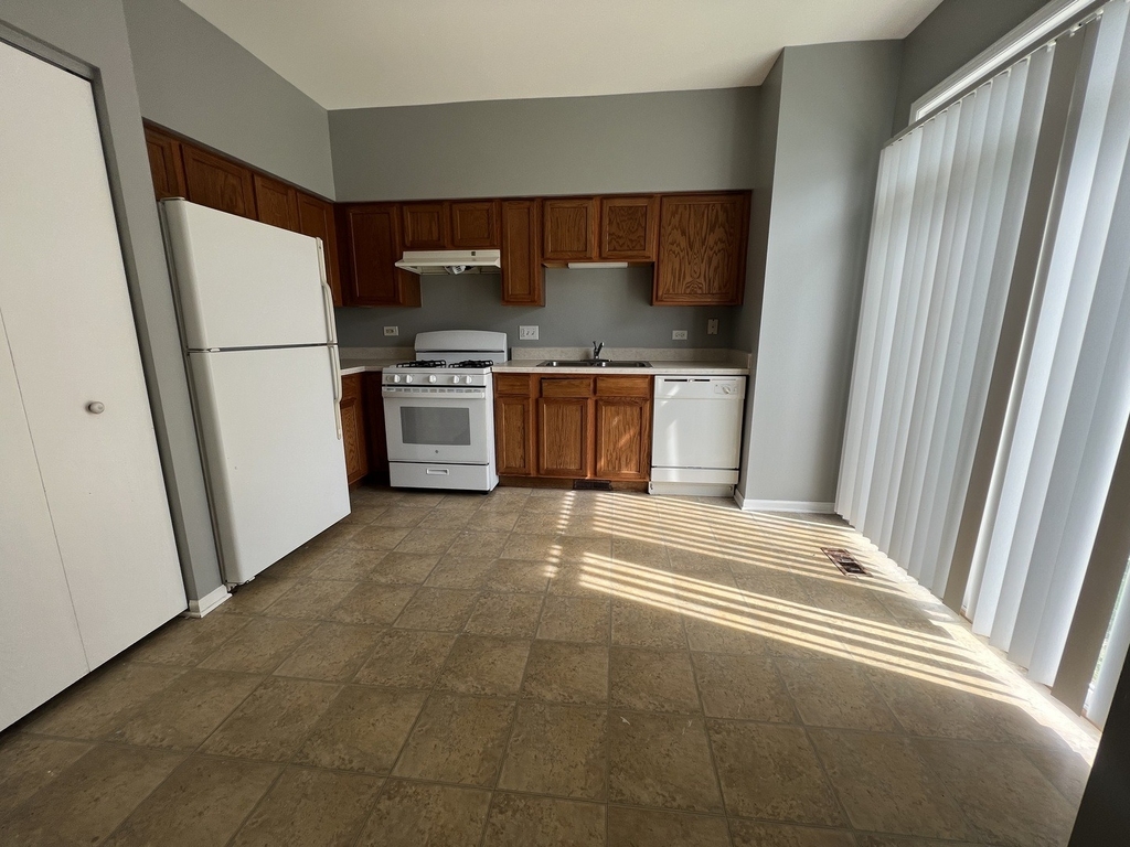 3102 Alyssa Street - Photo 2