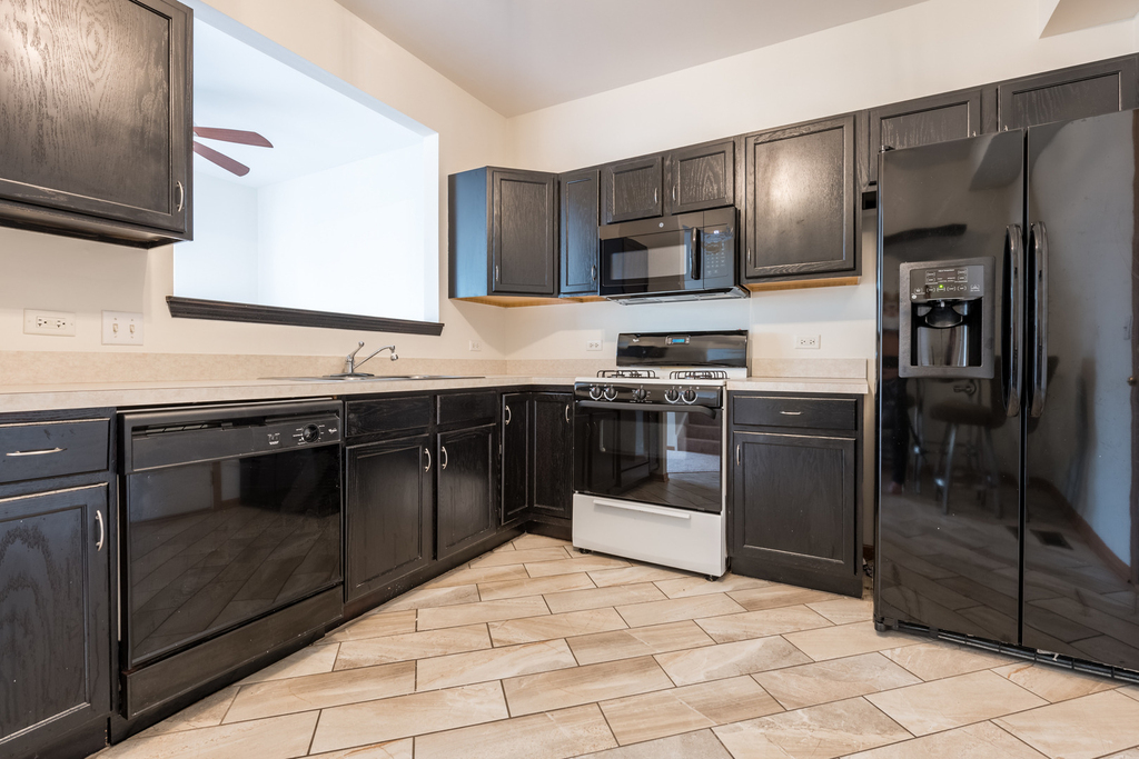 768 County Line Road - Photo 4