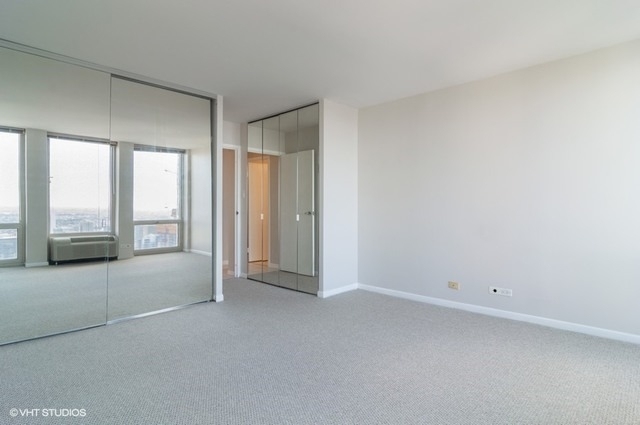 111 E Chestnut Street - Photo 5