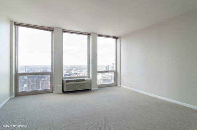 111 E Chestnut Street - Photo 6