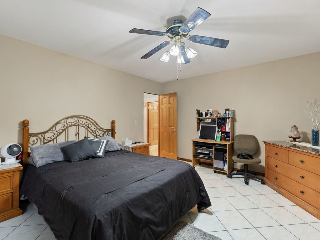 8729 W Summerdale Avenue - Photo 14