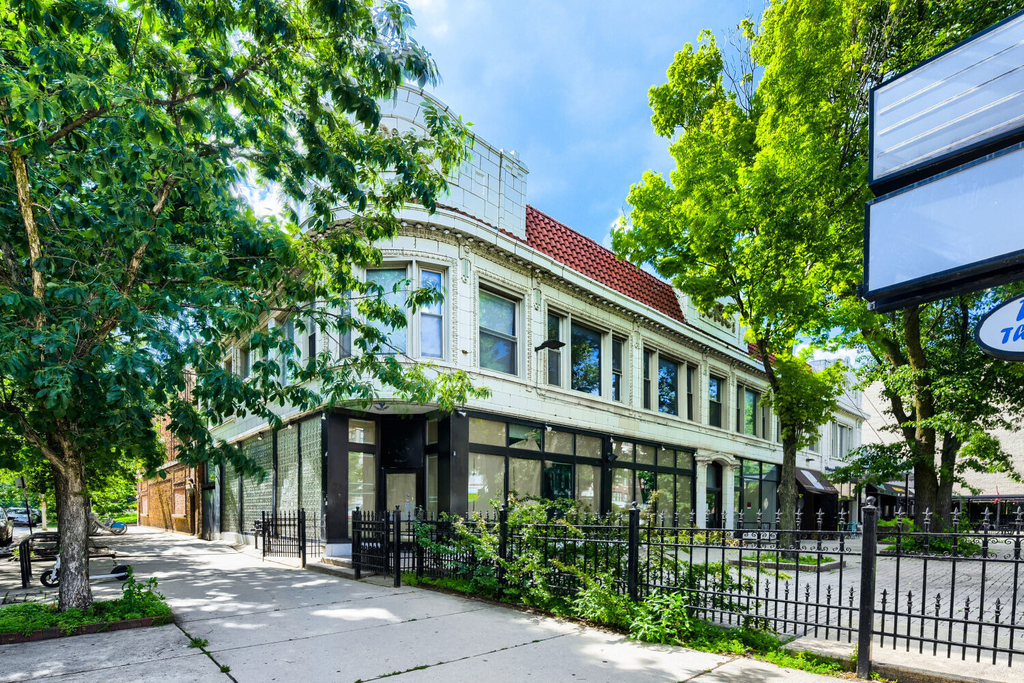 6740 N Sheridan Road - Photo 0