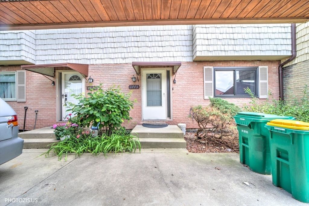 1773 Shoshonee Trail - Photo 1