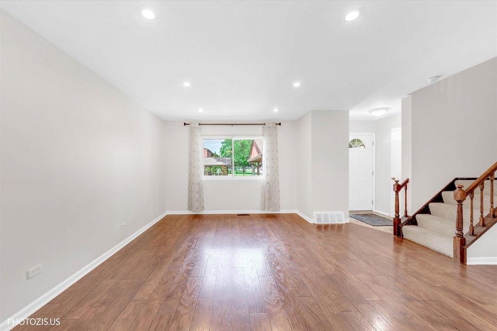 1773 Shoshonee Trail - Photo 2