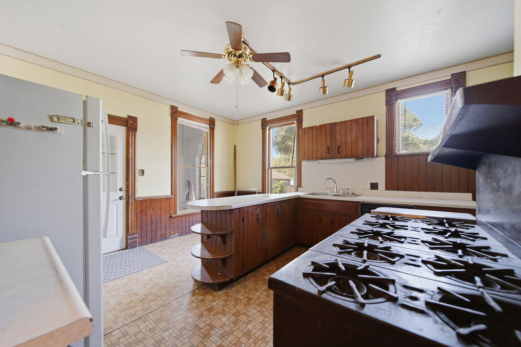 509 7th Avenue - Photo 17