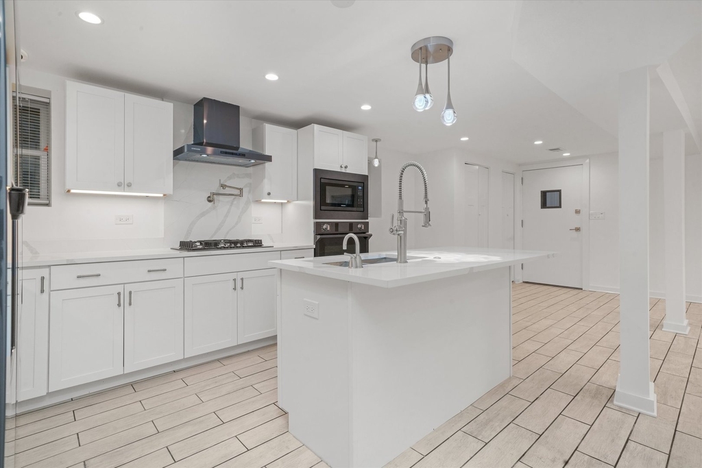 2203 W Giddings Street - Photo 1