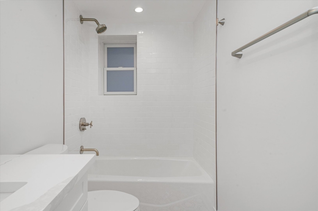 2203 W Giddings Street - Photo 11