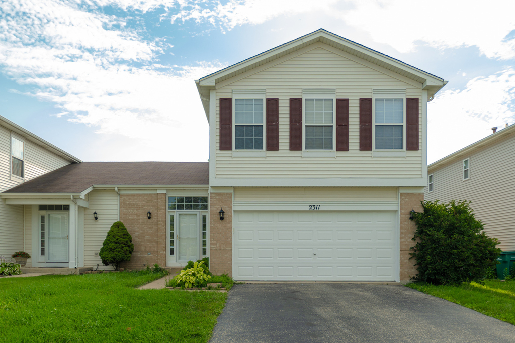 2311 Carpenter Avenue - Photo 0