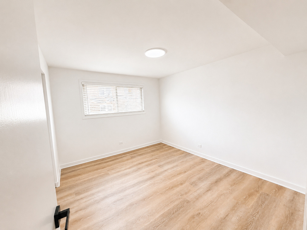 5819 W Higgins Avenue - Photo 16