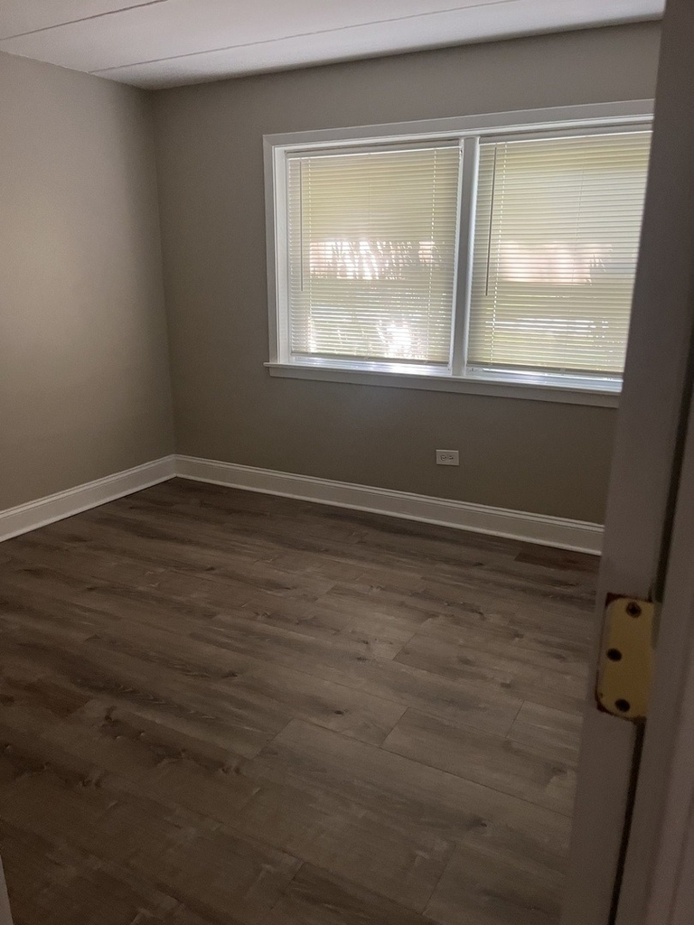 10917 Lloyd Drive - Photo 7