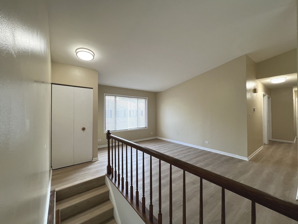 341 Jefferson Court - Photo 4