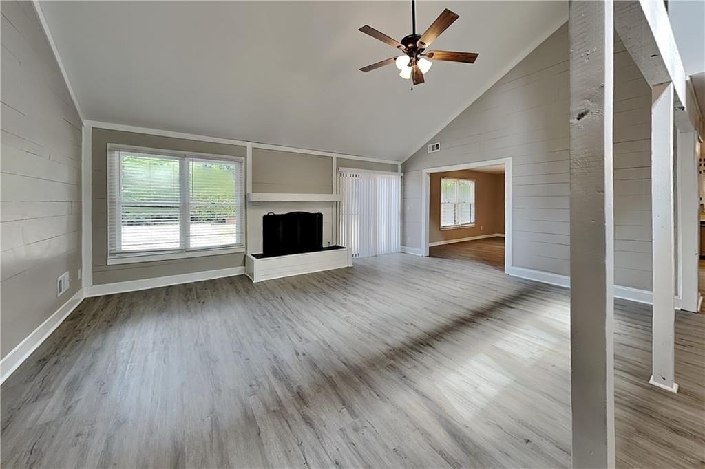 1100 Lake Drive - Photo 2