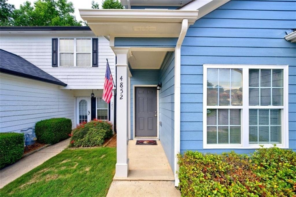 4852 Tangerine Circle - Photo 1