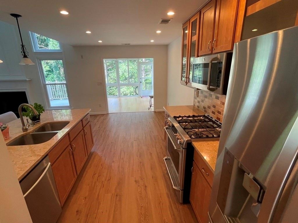 13580 Weycroft Circle - Photo 2