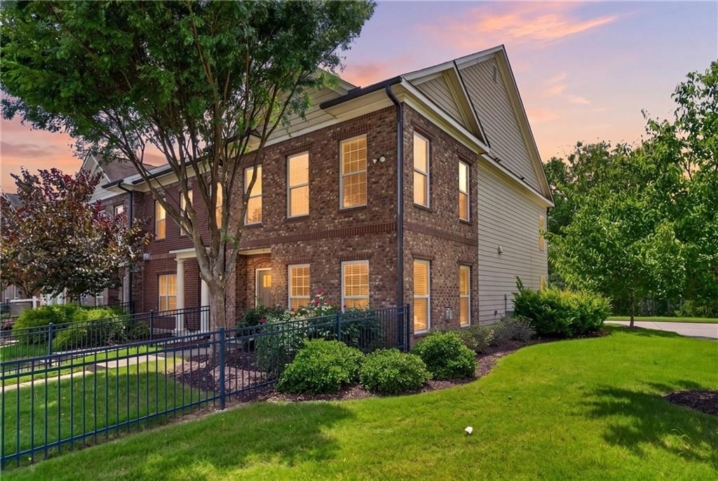 920 Westmoreland Circle Nw - Photo 1