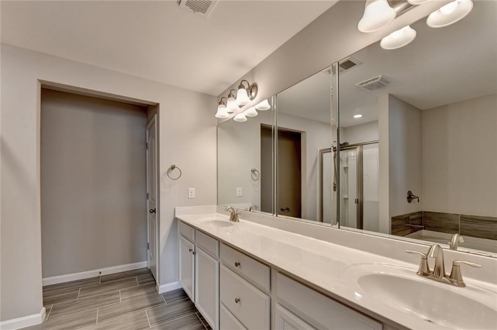 7245 Heritage Oak Court - Photo 40