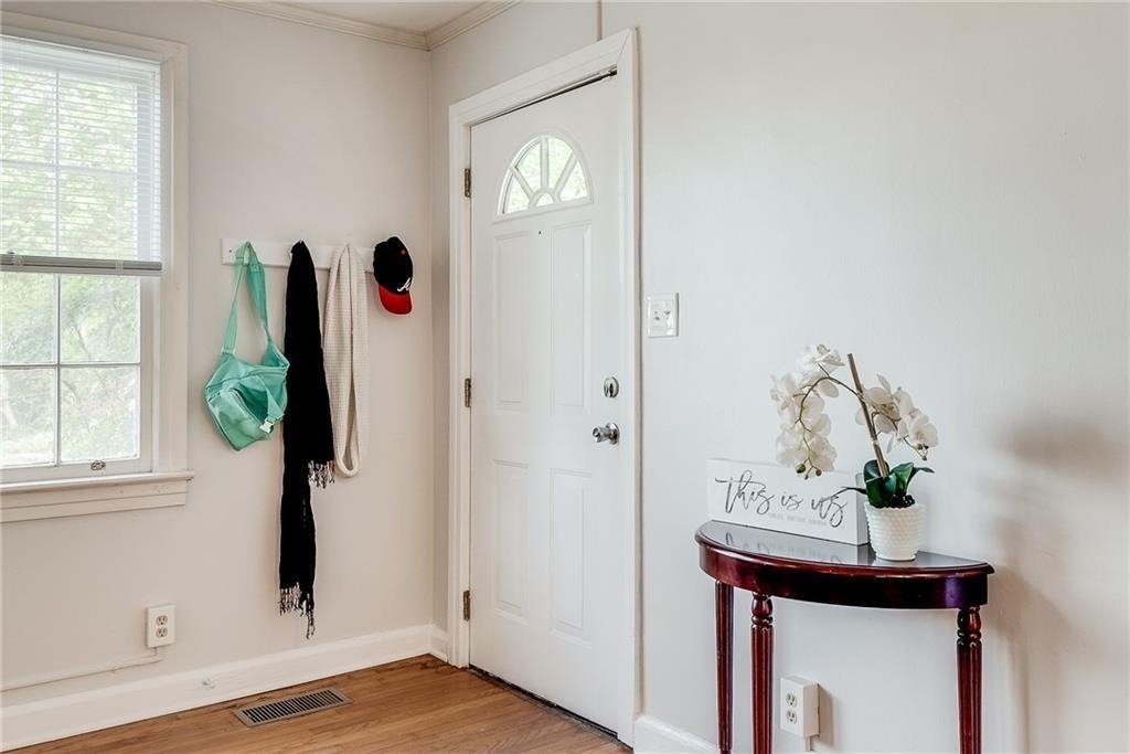 388 Ashley Avenue Ne - Photo 5